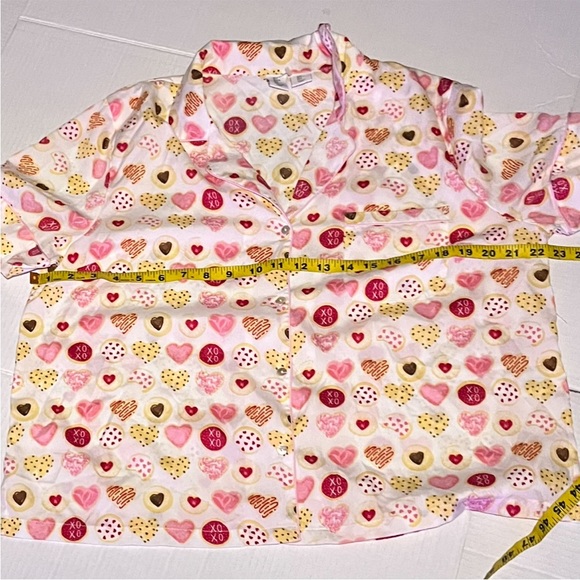 Cupcakes & Cashmere Pajama Set - Picture 11 of 12